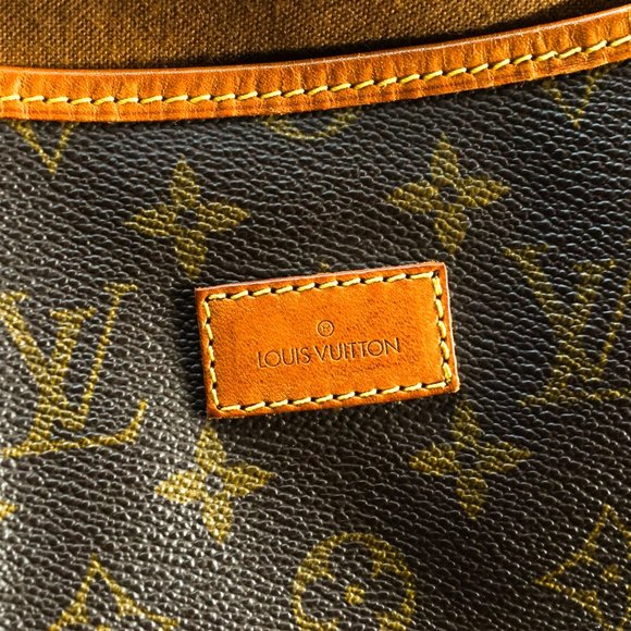 Auth Louis Vuitton Saumur 35 Messenger #7853L23 - Picture 7 of 15